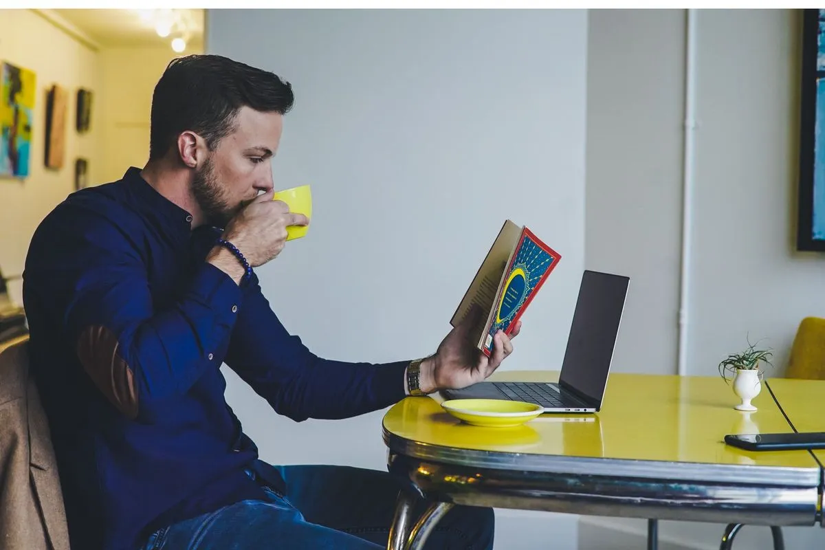 Como ganhar milhas Latam Pass na compra de livros