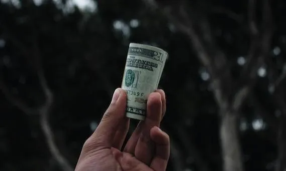 Trocar milhas por dinheiro, nós te ensinamos