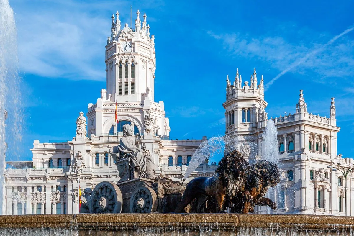 Aproveite as facilidades da Mais Milhas e conheça Madrid!